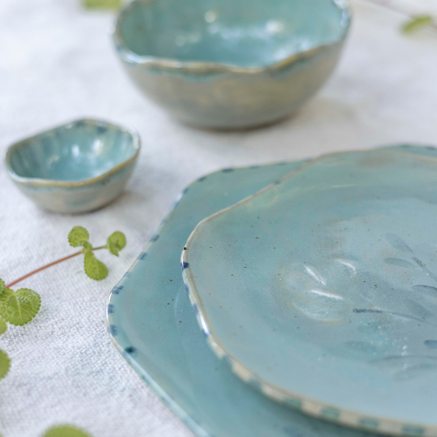 Jogo de mesa FLOR - esmaltação azul piscina